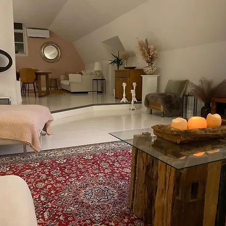Attic Vintti